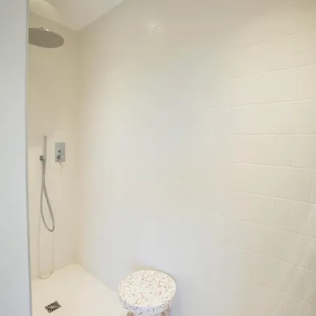 Cocon Luxe Vue Balcon Sauna Jacuzzi Piscine Villeneuve-lès-Avignon