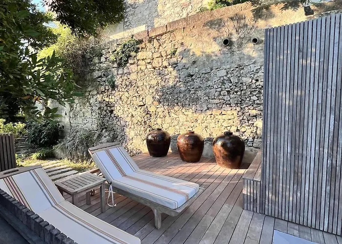 Cocon Luxe Vue Balcon Sauna Jacuzzi Piscine * فينوف ليز أفيجْنْ