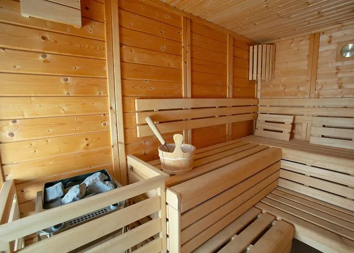 Cocon Luxe Vue Balcon Sauna Jacuzzi Piscine * فينوف ليز أفيجْنْ